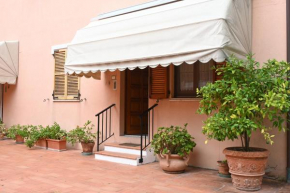 N080 - Numana, bilocale con terrazzo in centro